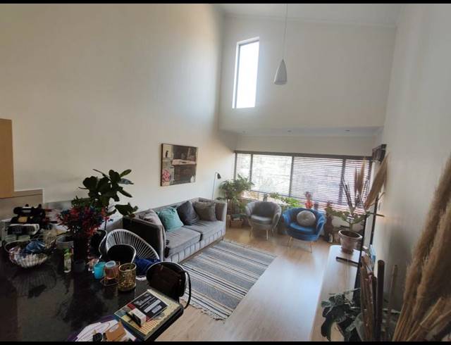 2 BEDROOM APARTMENT FOR SALE IN RANDBURG CENTRAL